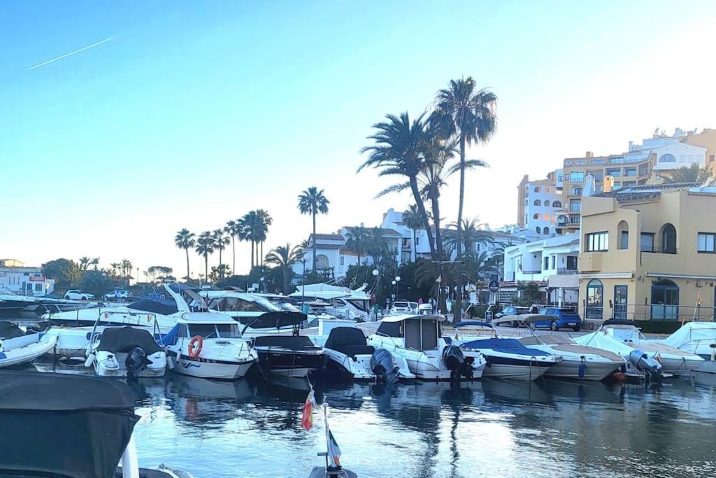 Villa Casita Junto Al Mar En El Puerto De Cabopino Marbella Exterior foto